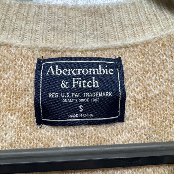 Abercrombie & Fitch Tan and Cream Patterned Cardigan - Picture 4 of 5